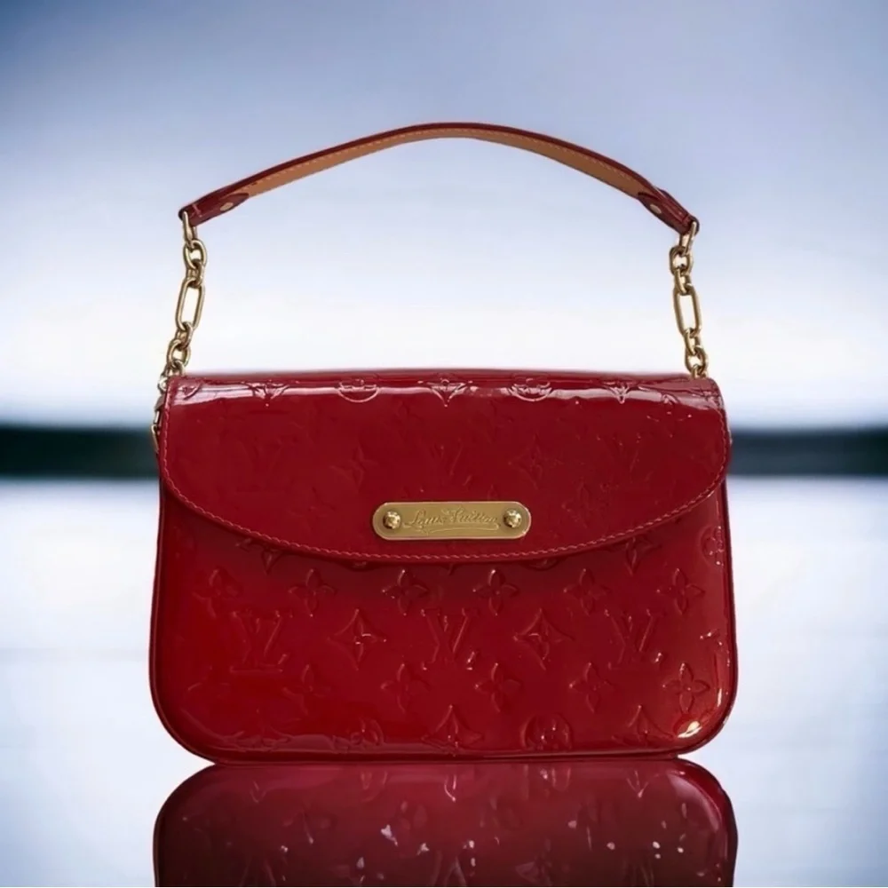Pomme D'Amour Apple of Love Monogram Vernis Rodeo Drive Bag Louis Vuitton Red